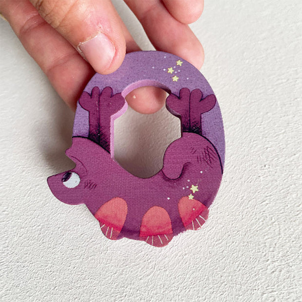 Lettre en bois O violet - Moulin Roty