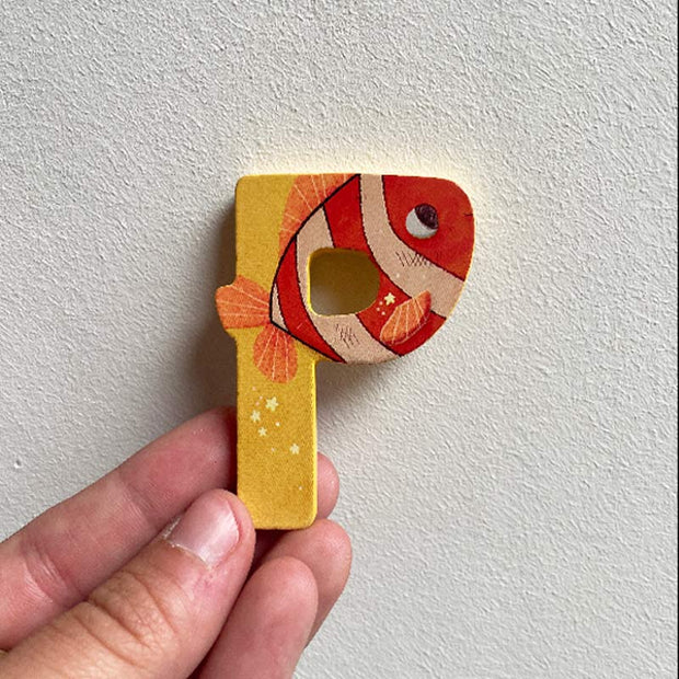 Lettre en bois P orange - Moulin Roty