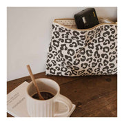 Pochette Lili Motif Léopard Greige - Rose In April