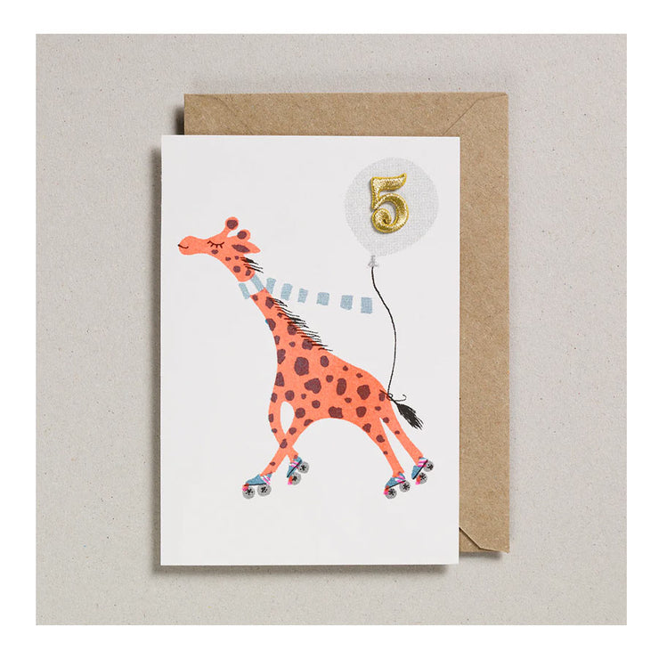 Carte d’Anniversaire Girafe rollers patch 5 ans - Petra Boase