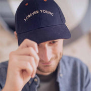 Casquette bleu foncé Adulte - Forever Young