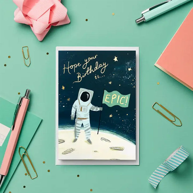 Carte Double "Hope Your Birthday is…" Epic - Stormy Knight