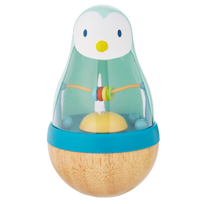 Offrez à votre tout petit ce joli culbuto coloré en forme de pingouin. Facile à manier et amusant ce jouet va devenir un indispensable pour l'éveil de bébé.