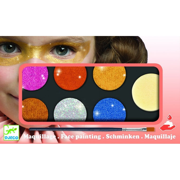 Maquillage pour enfant imaginé par la marque Djeco dans des tons naturels parfait pour les maquillages et déguisements de fête. Respect des normes cosmétiques.