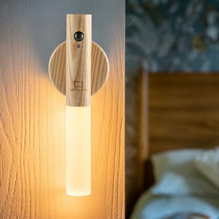 Gingko - smart baton light - bâton lumineux intelligent multifonction - white ash wood - décoration design et pratique 