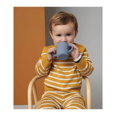 Liewood - tasse d'apprentissage en silicone - blue wave - bec et poignée - adorable accessoire d'apprentissage pratique