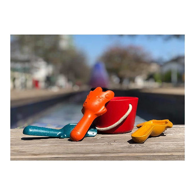 PLAN TOYS - Jouets de plage eco-reponsables - Scene