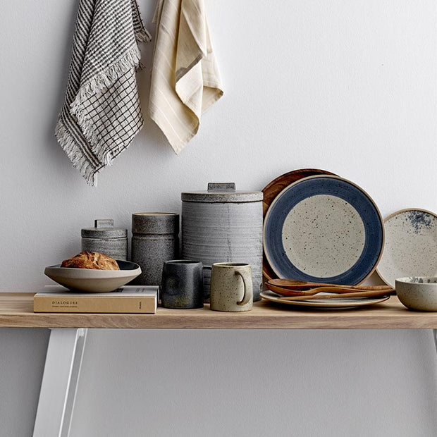 grande-assiette-hazel-scene-bloomingville
