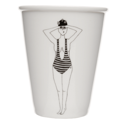 tasse-maillot-de-bain-femme-seins
