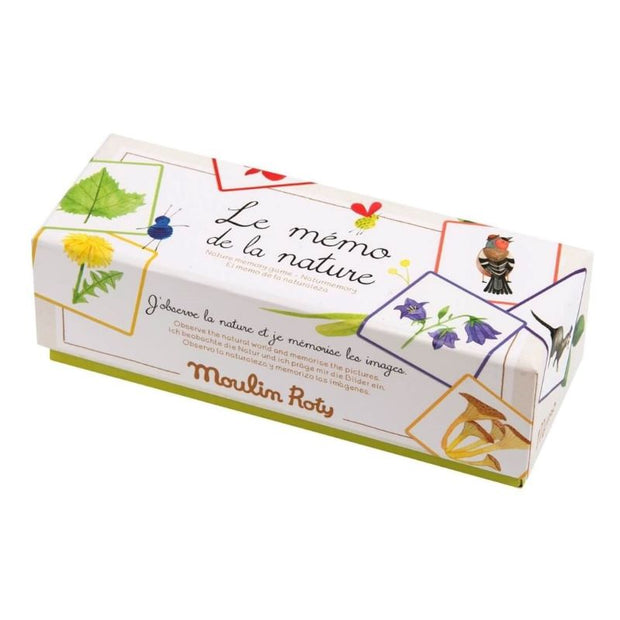 Imaginé par Moulin Roty, le mémo de la nature est un jeu idéal pour stimuler la mémoire des enfants. On aime ses jolies cartes illustrées, représentant des éléments du jardin.