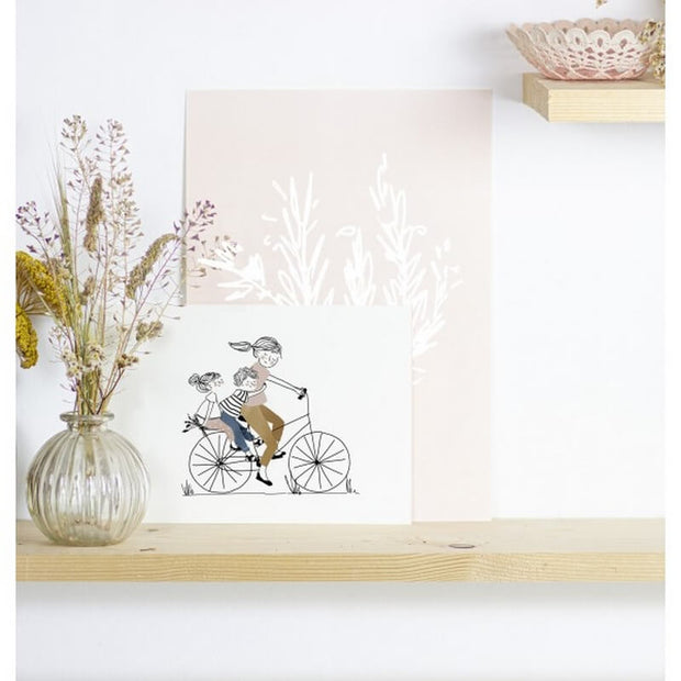 my-lovely-thing-affiche-balade-a-velo-fille-et-garcon-ambiance