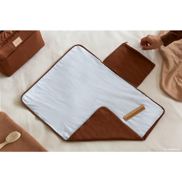 Matelas à langer nomade marron - Nobodinoz