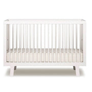 Lit bébé Sparrow en bois blanc - Oeuf NYC