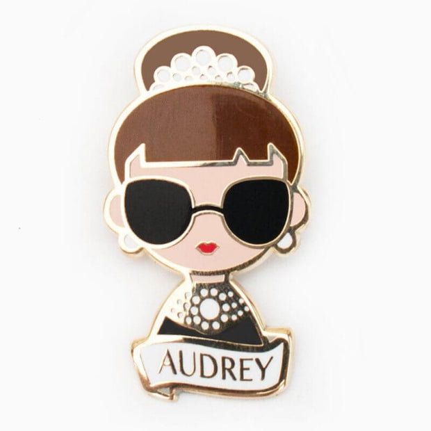 Pin's en métal émaillé Audrey Hepburn - Sketch Inc